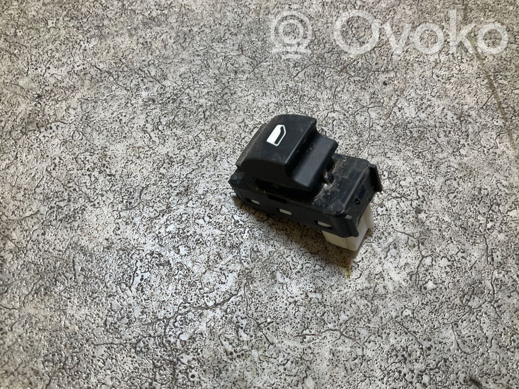 Electric window control switch   980448032
