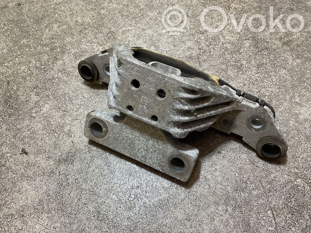 Opel Astra K Engine mount bracket 