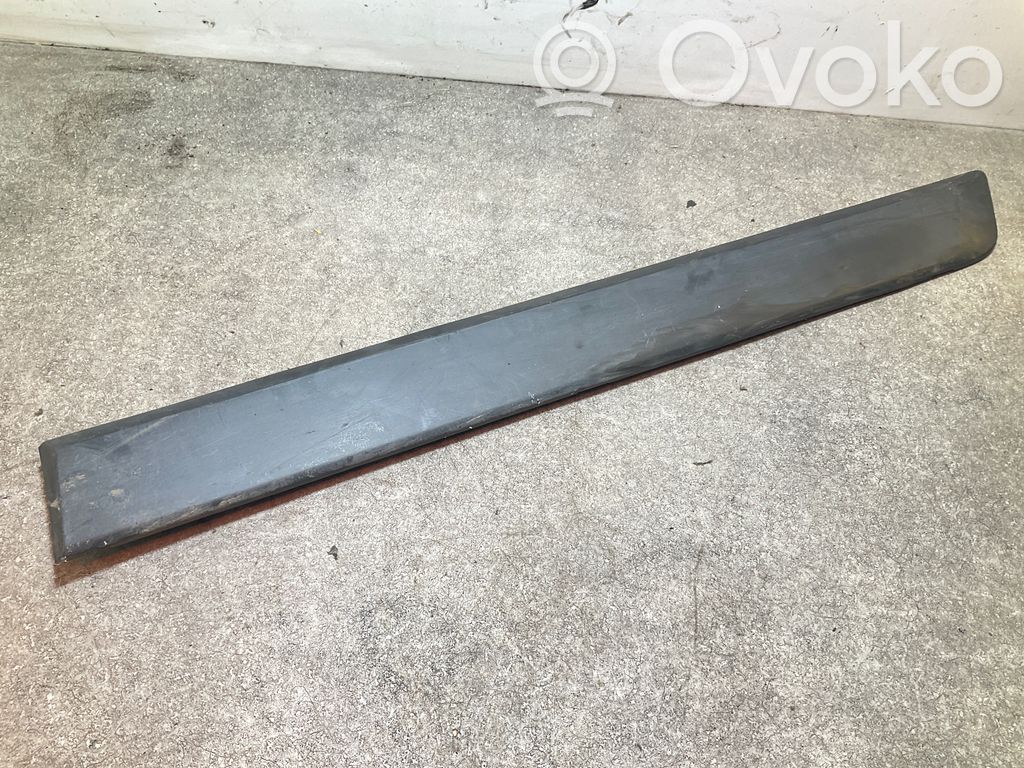 Ford Transit Listón embellecedor de la puerta delantera (moldura) 