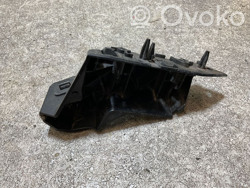 Ford Focus Front bumper mounting bracket 