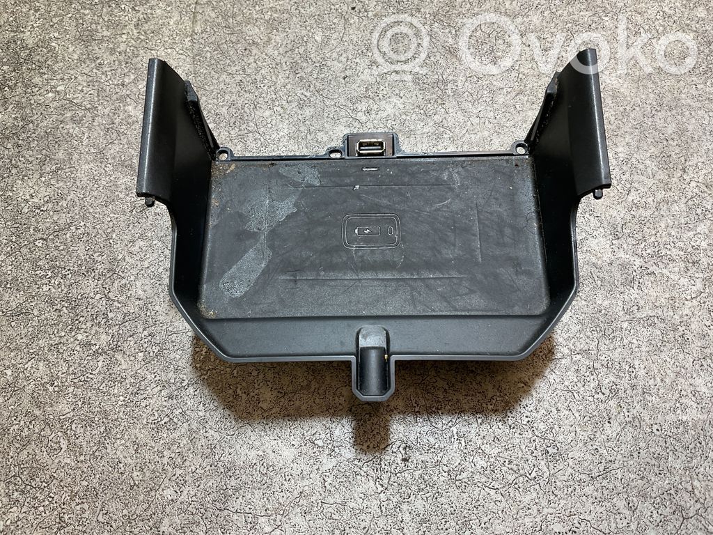 BMW 5 G30 G31 G38 Modul încărcare wireless 