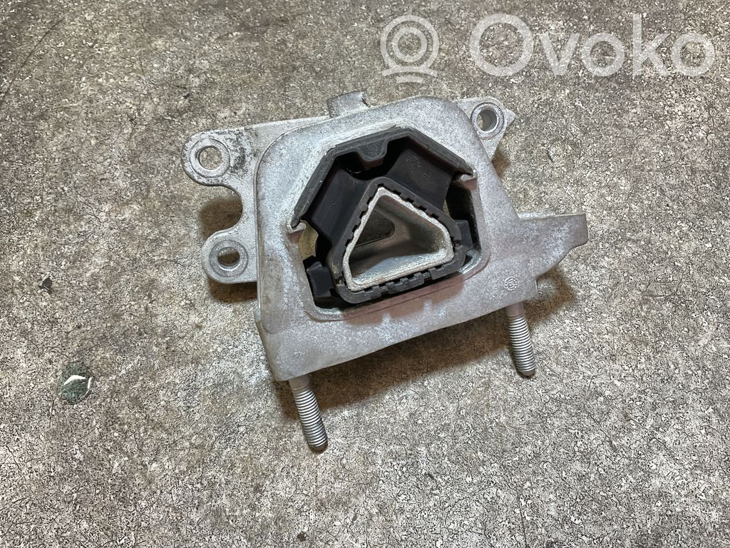 Citroen C4 III e-C4 Engine mount bracket 