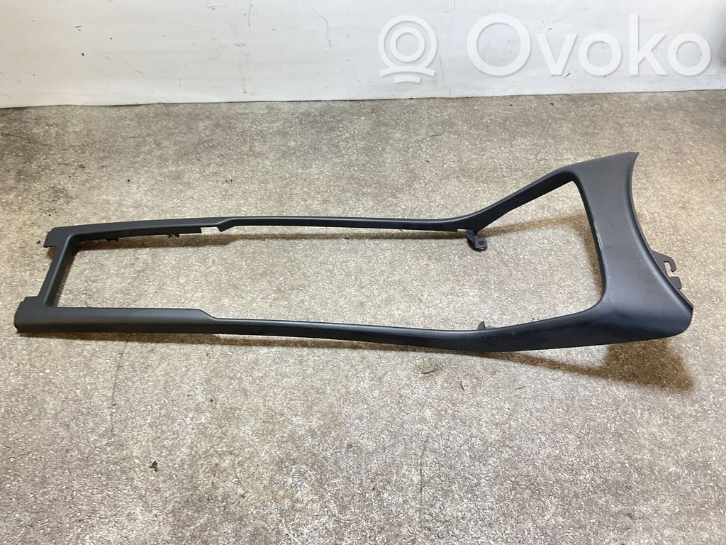 Volvo XC40 Otros repuestos del interior 