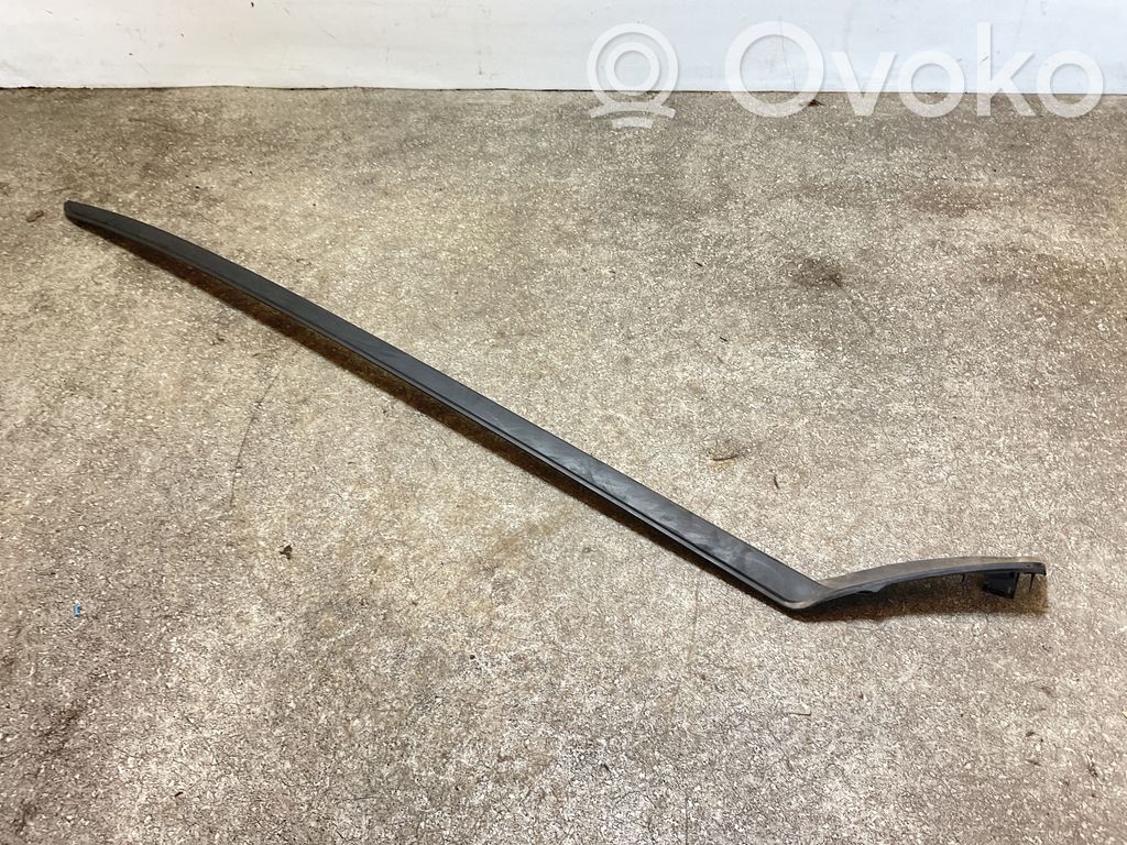 Volvo XC40 Windshield trim 