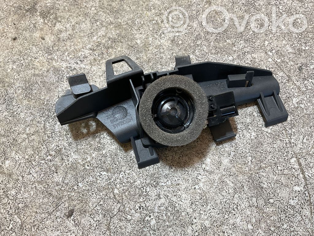 Volvo XC40 Front door high frequency speaker 