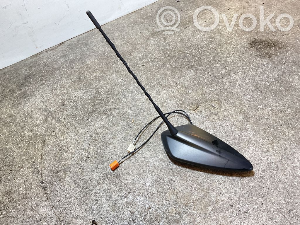 Citroen C4 III e-C4 GPS-pystyantenni 