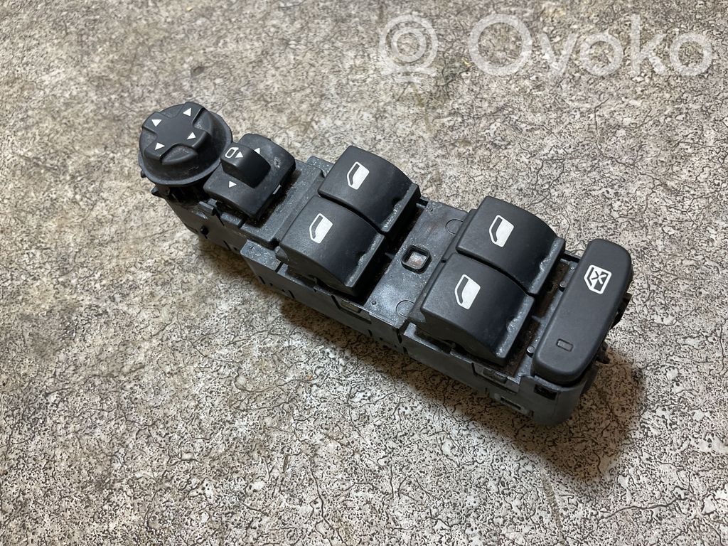 Citroen C4 III e-C4 Electric window control switch 