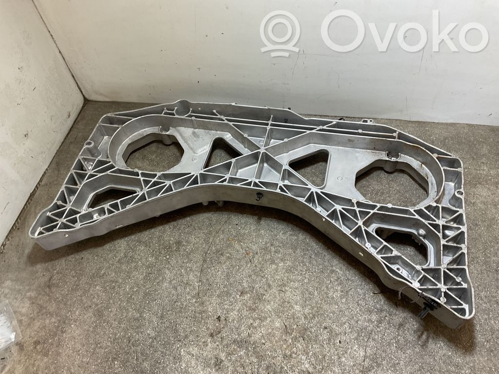 Volvo XC40 Engine mounting bracket 