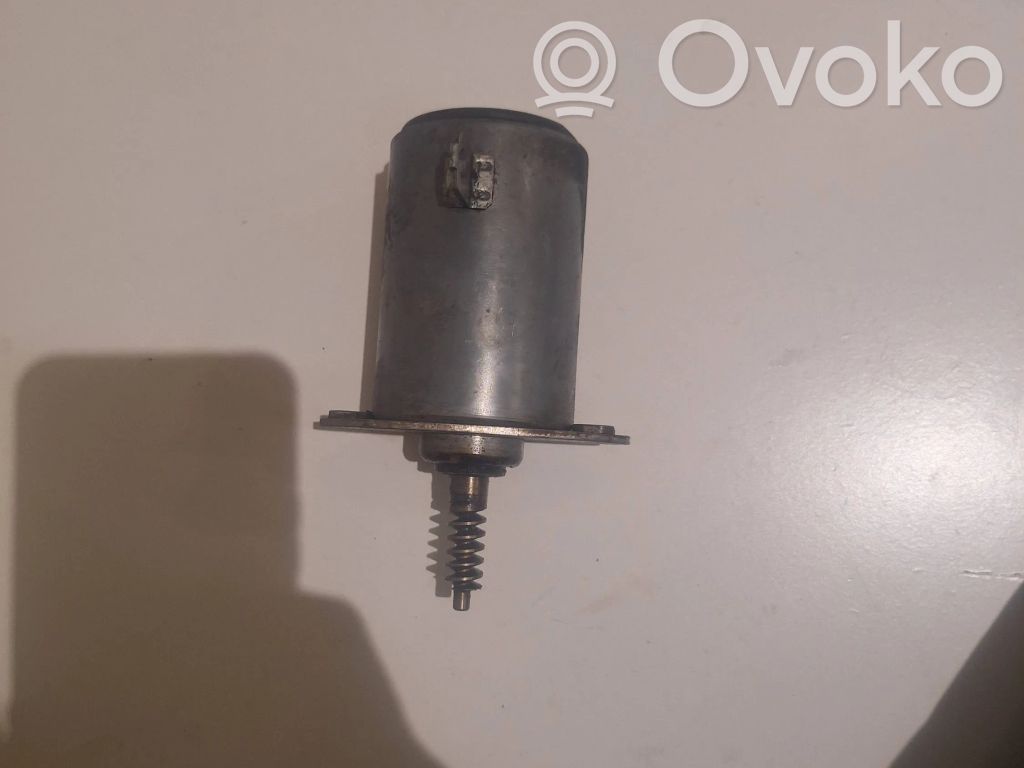 BMW 5 E60 E61 Valve oil control 