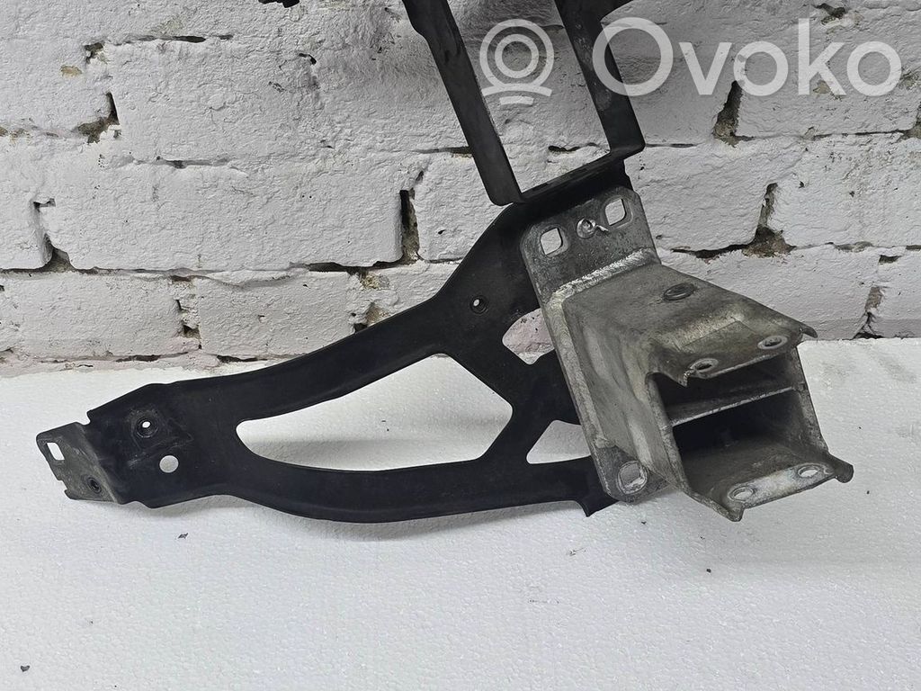 Headlight/headlamp mounting bracket   7033732