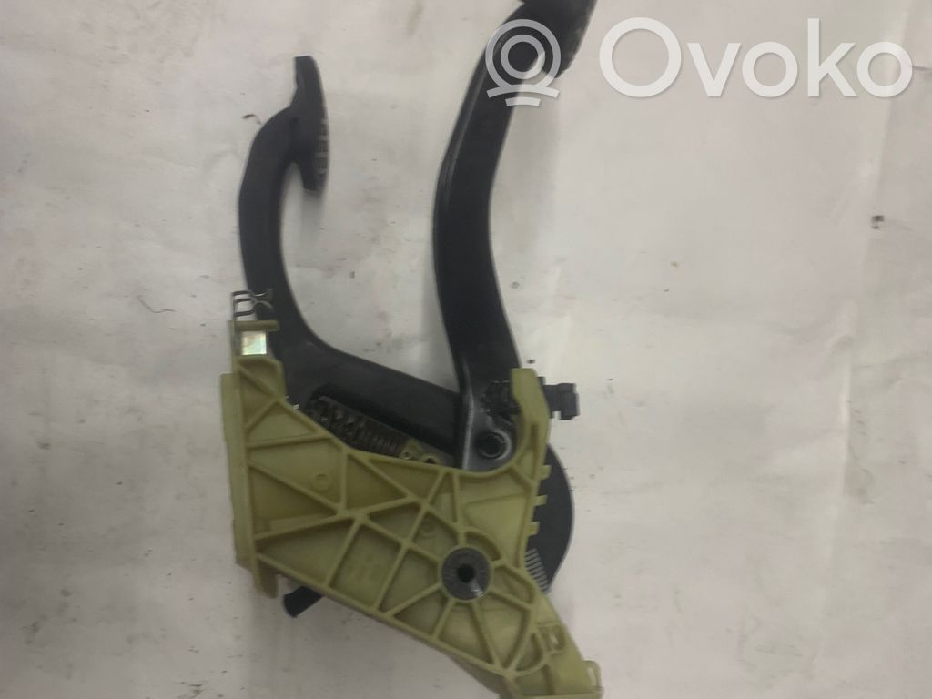 Pedal assembly   6759944,14416710
