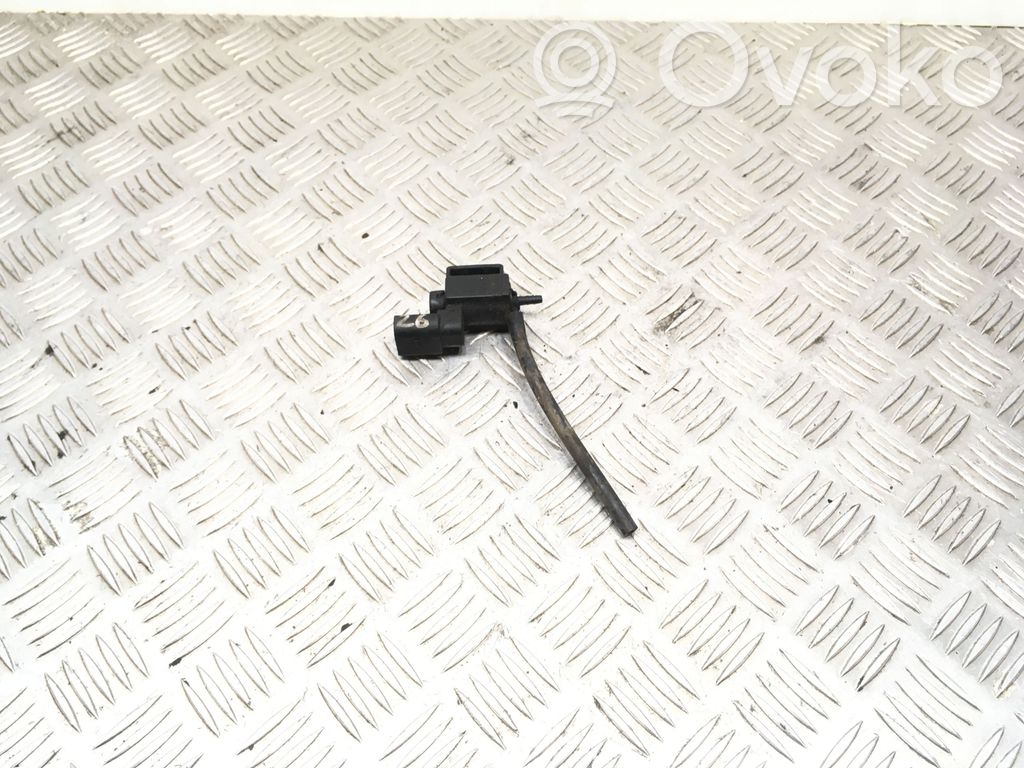 Zawór podciśnienia   037906283C,05T069,72288000
