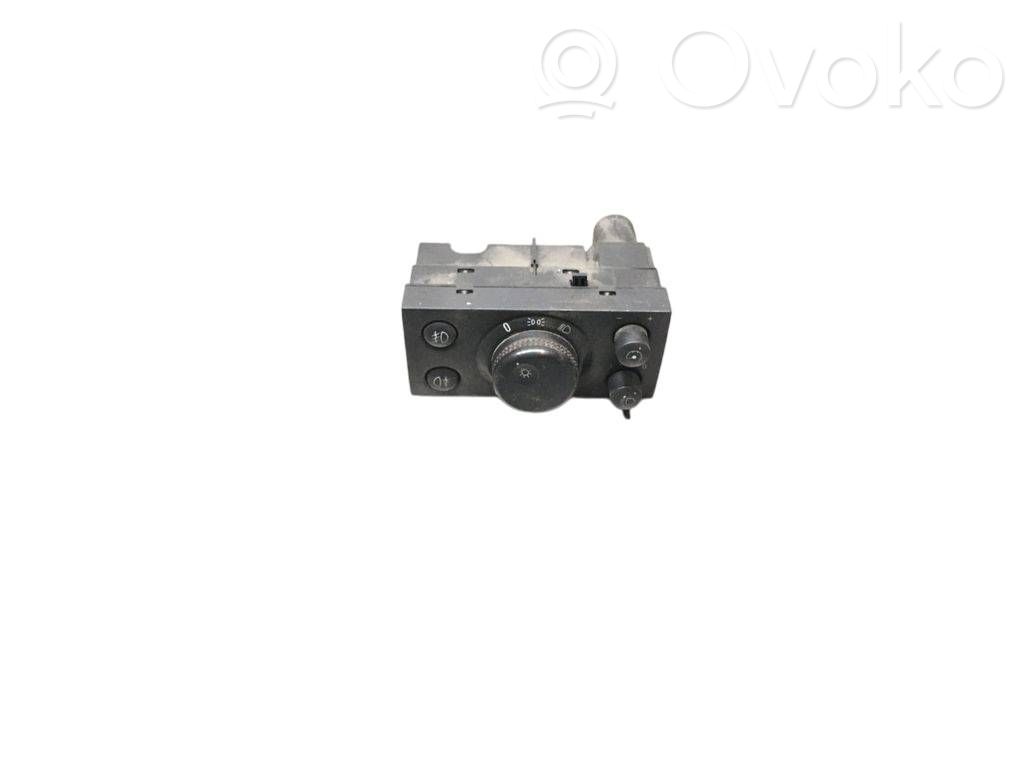Lichtschalter   93394755,24450320,LK04061005