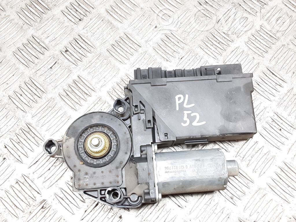 Audi A4 S4 B7 8E 8H Silnik regulatora szyby drzwi przednich 