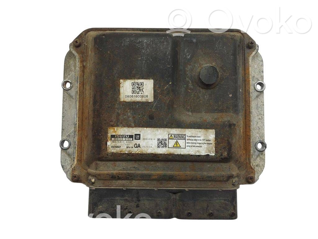 Opel Zafira B Engine control unit/module 
