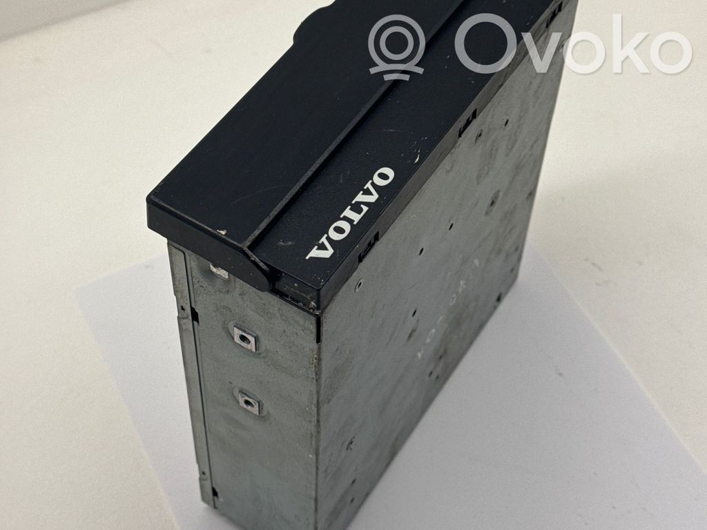 Volvo V70 Radio/CD/DVD/GPS head unit 