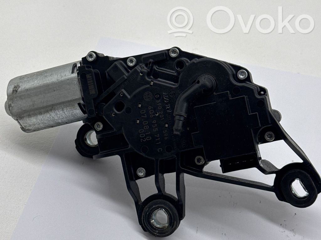 Volkswagen Polo Silniczek wycieraczki szyby tylnej 