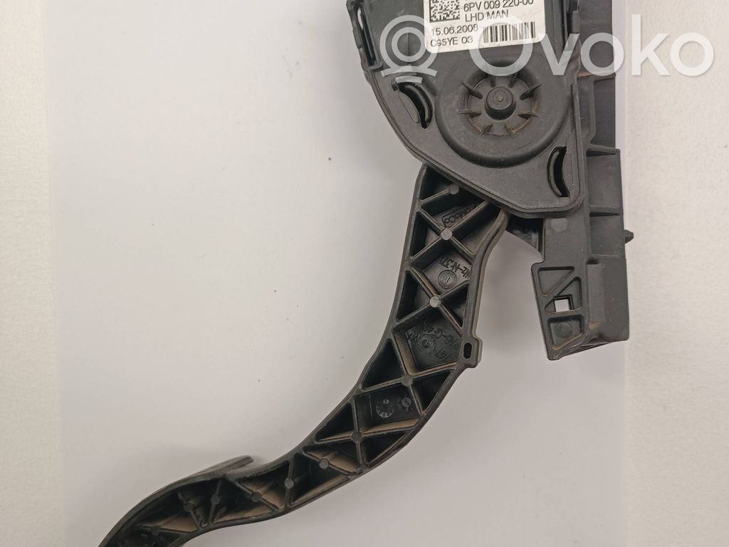 Volvo V70 Accelerator throttle pedal 