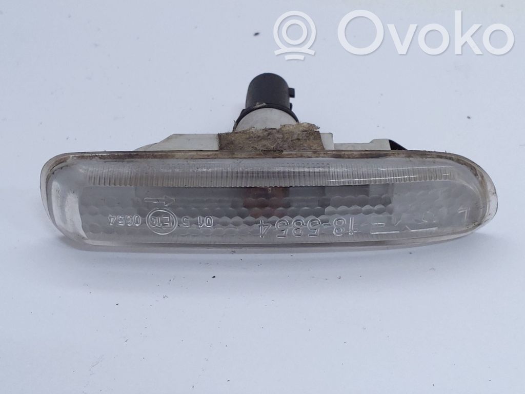 Front fender indicator light   185354B