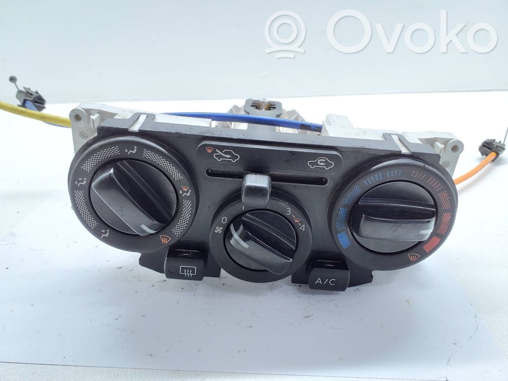 Nissan Note (E11) Climate control unit 
