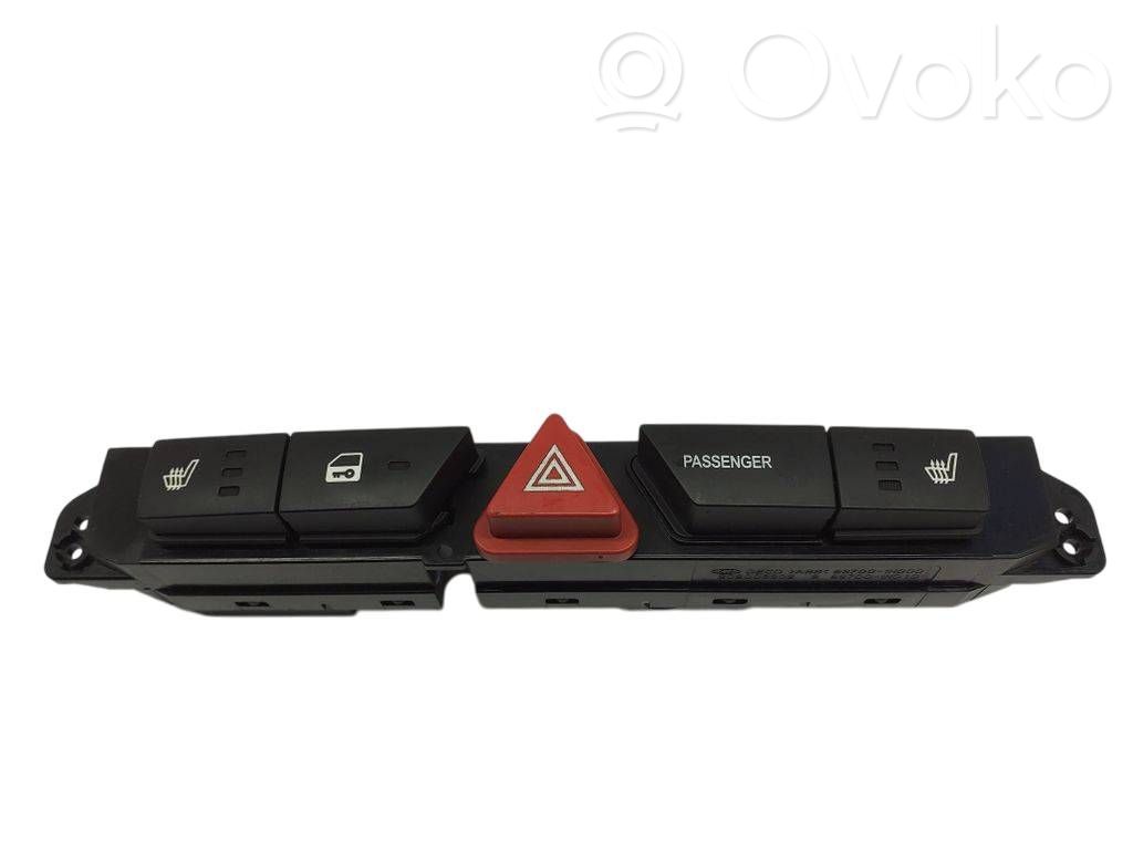 Botón interruptor de luz de peligro   937001H000,937001H010,202006302