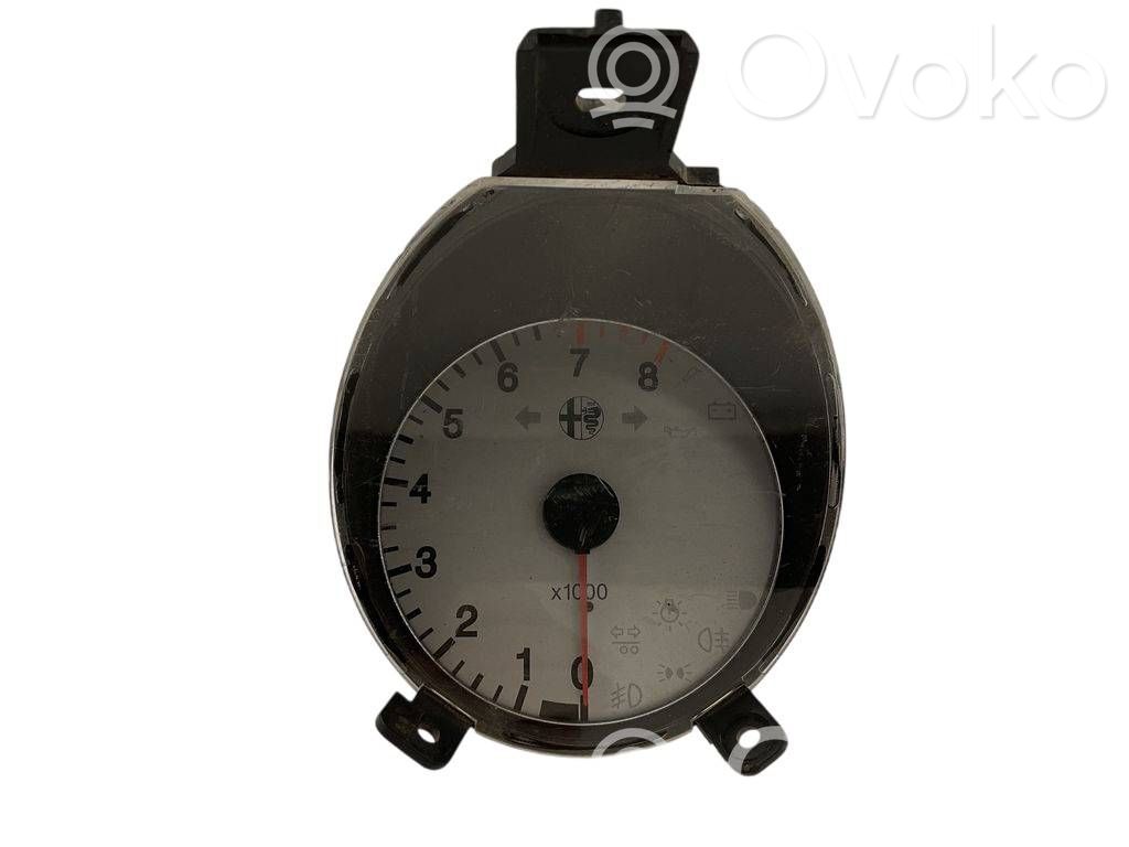 Alfa Romeo 166 Geschwindigkeitsmesser Cockpit 