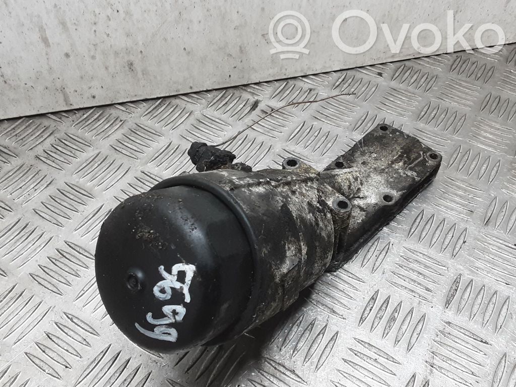 BMW 3 E46 Oil filter mounting bracket 