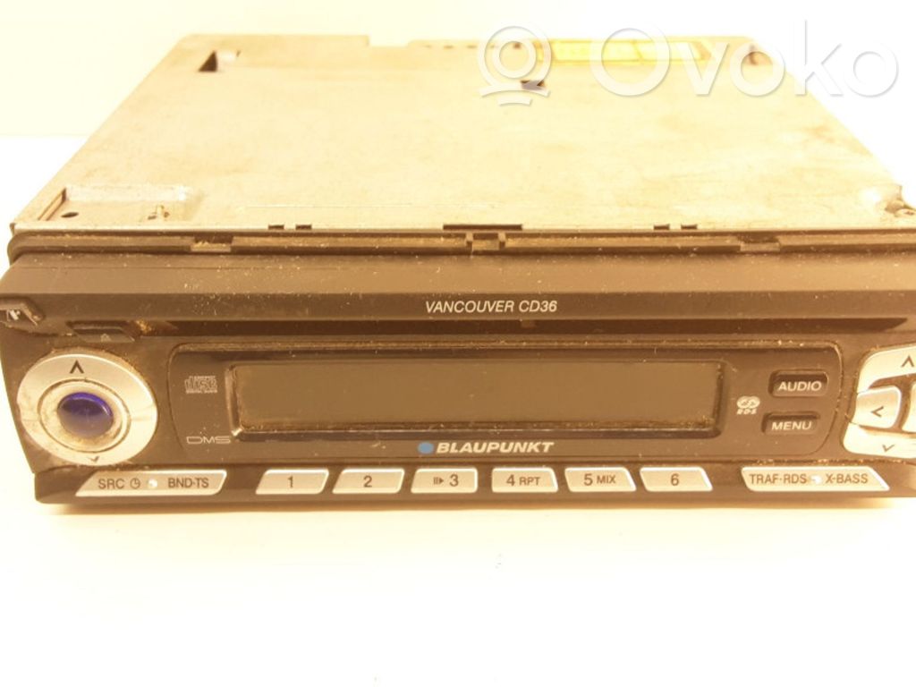 Fiat Punto (188) Radio/CD/DVD/GPS head unit 
