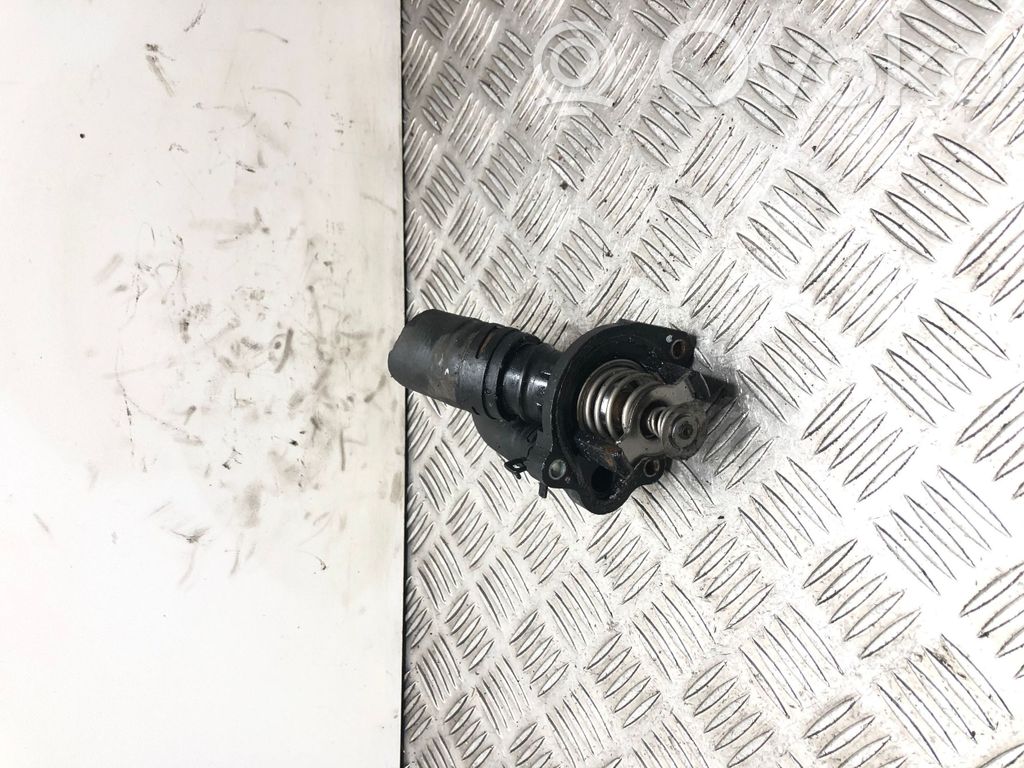 Ford Mondeo Mk III Termostaatin kotelo 