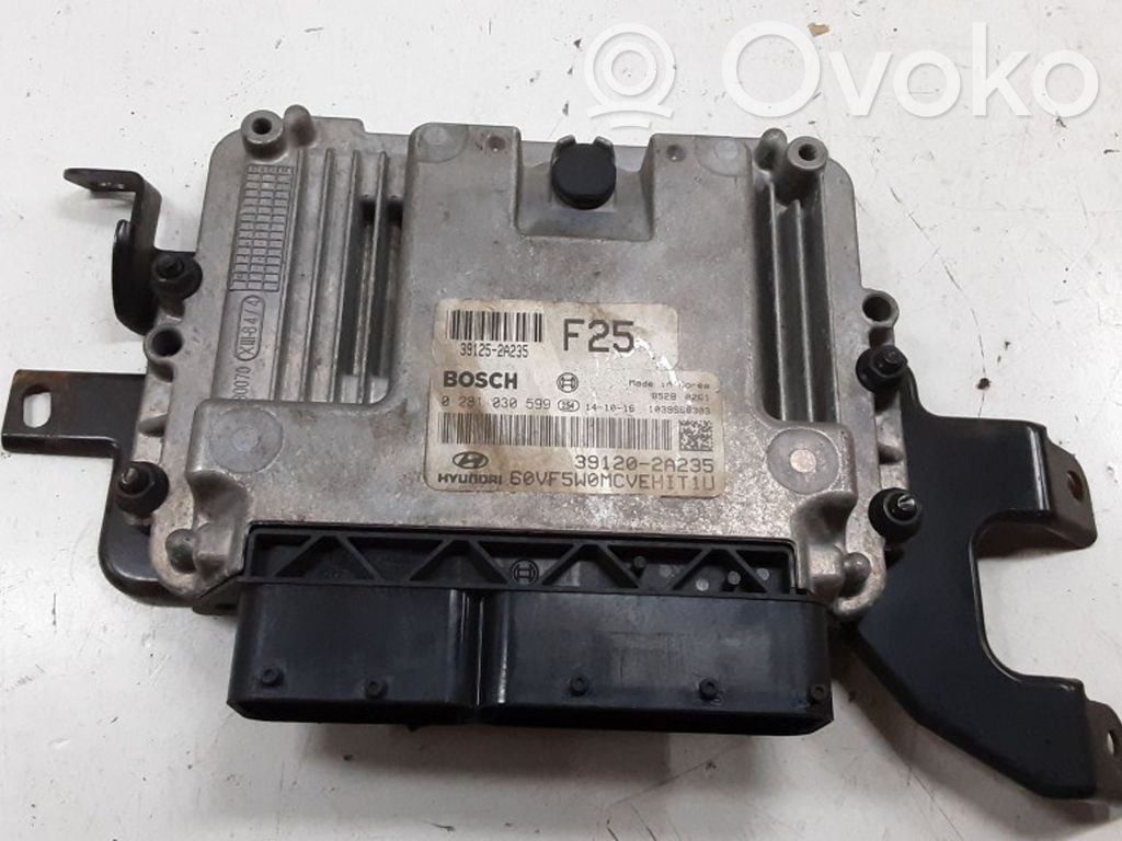 Hyundai i40 Engine control unit/module 
