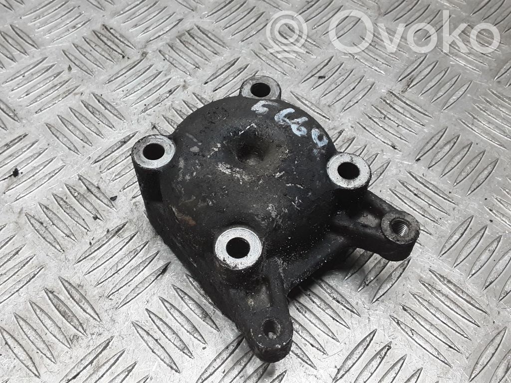 Other engine bay part