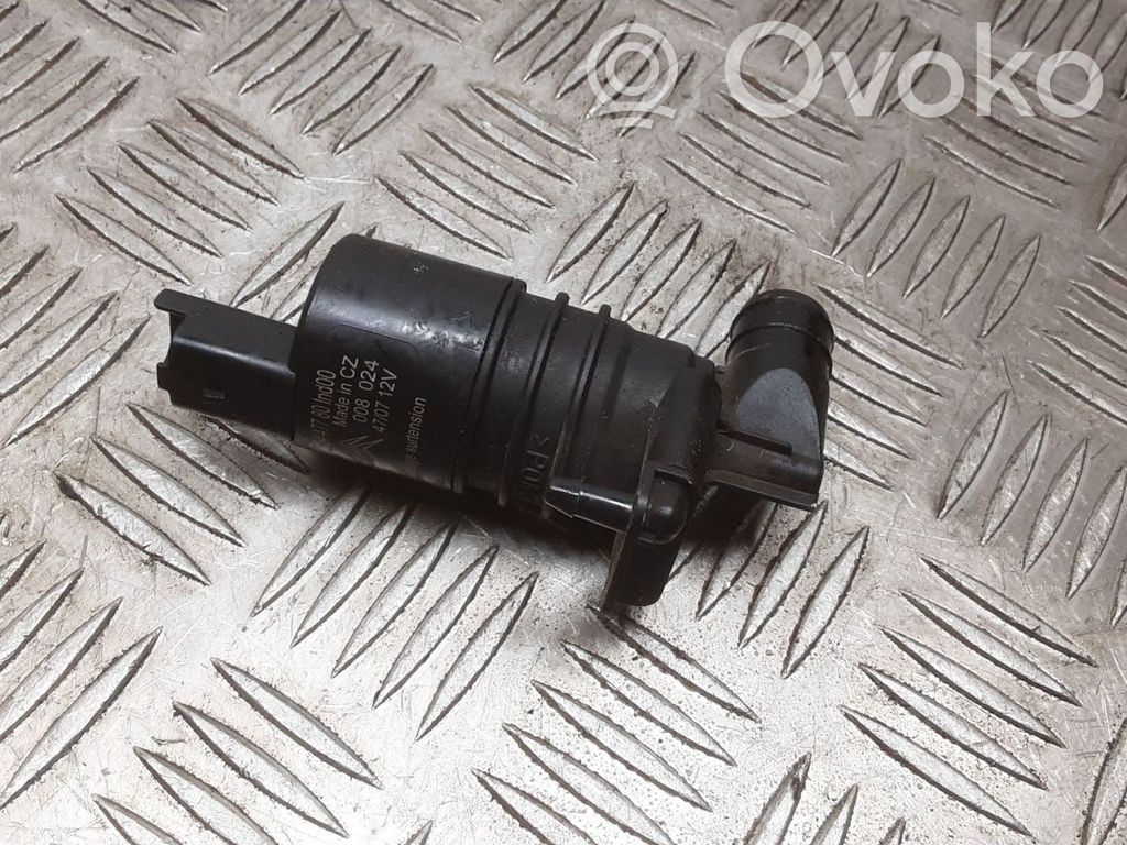 Citroen C5 Windscreen/windshield washer pump 