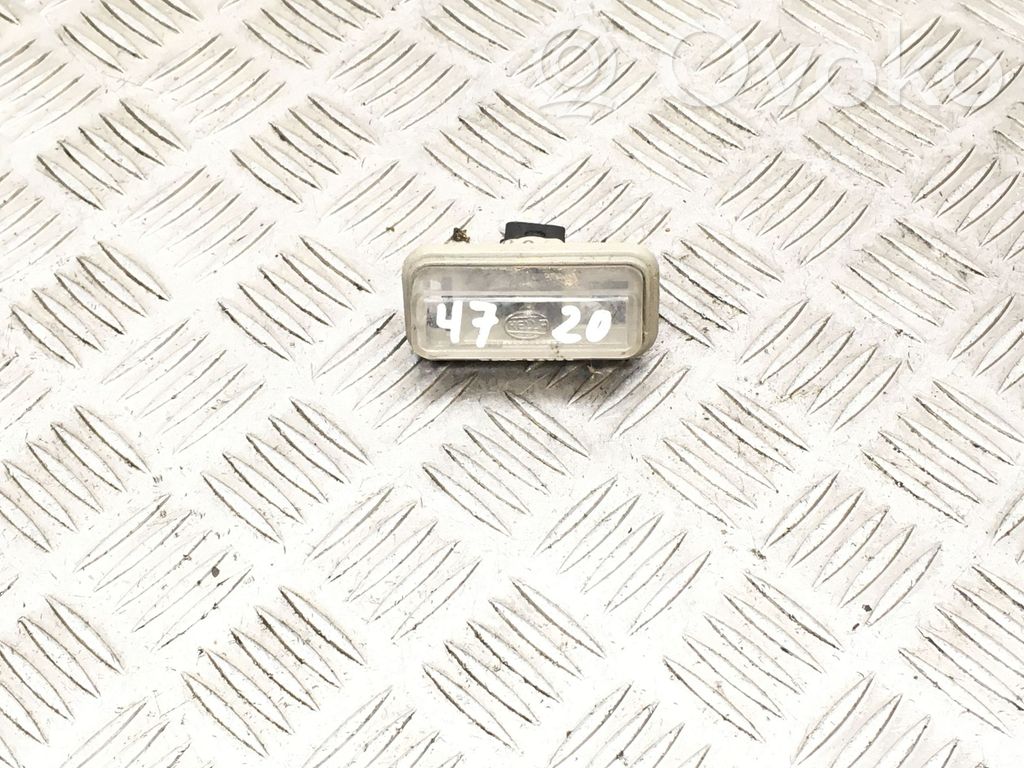 Toyota Avensis T250 Lampa oświetlenia tylnej tablicy rejestracyjnej 