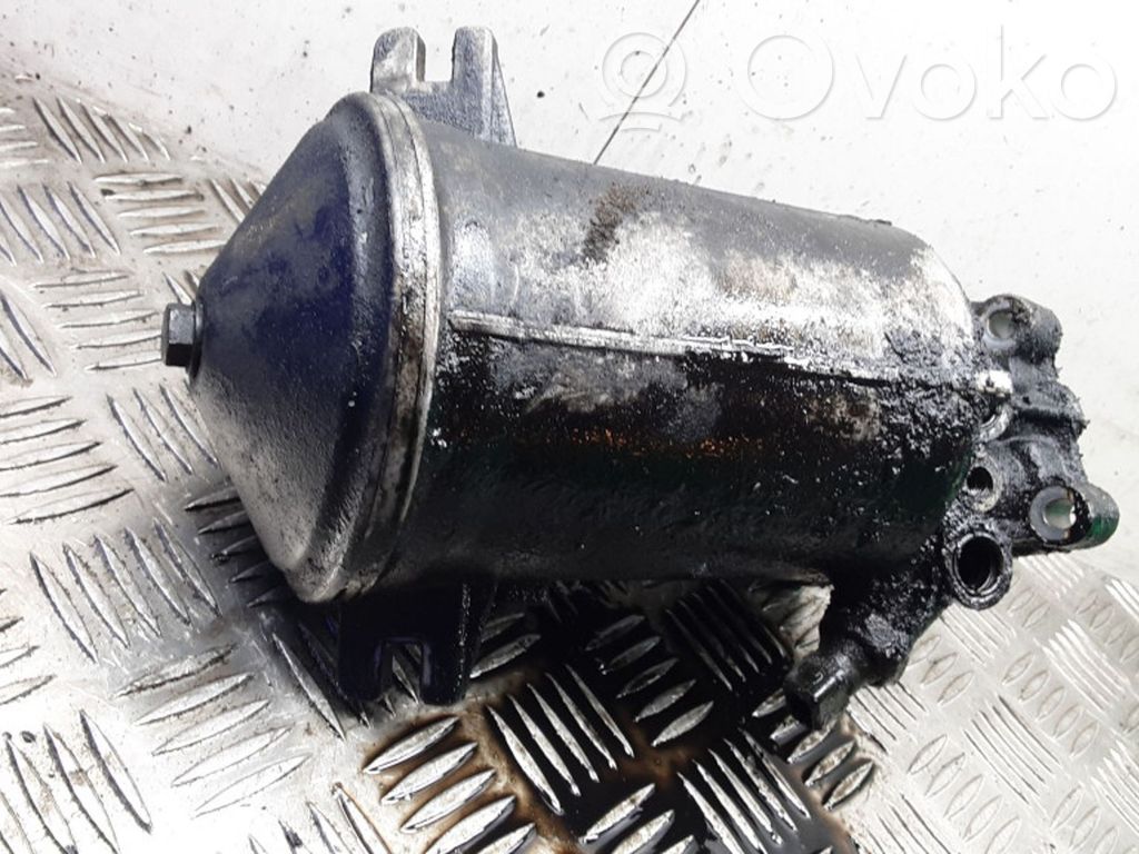 Opel Omega B2 Oil filter mounting bracket 