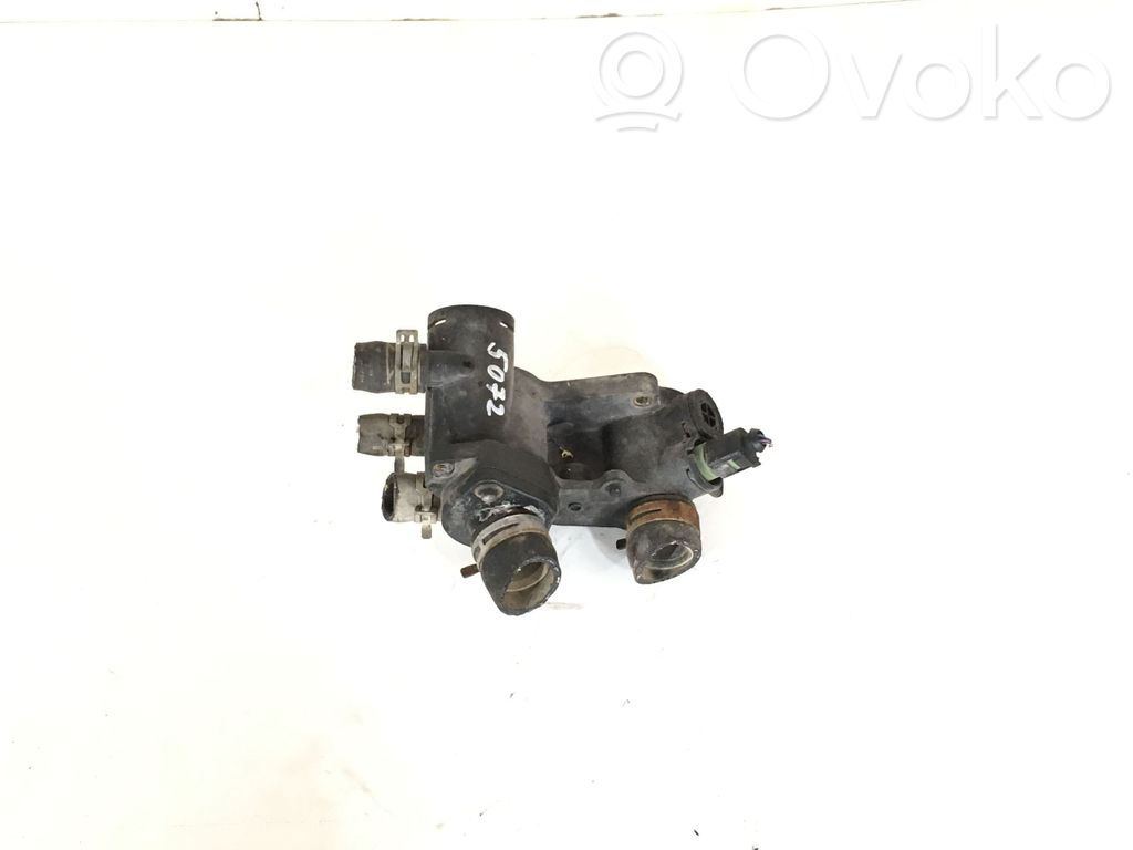 Volkswagen Golf IV Obudowa termostatu 