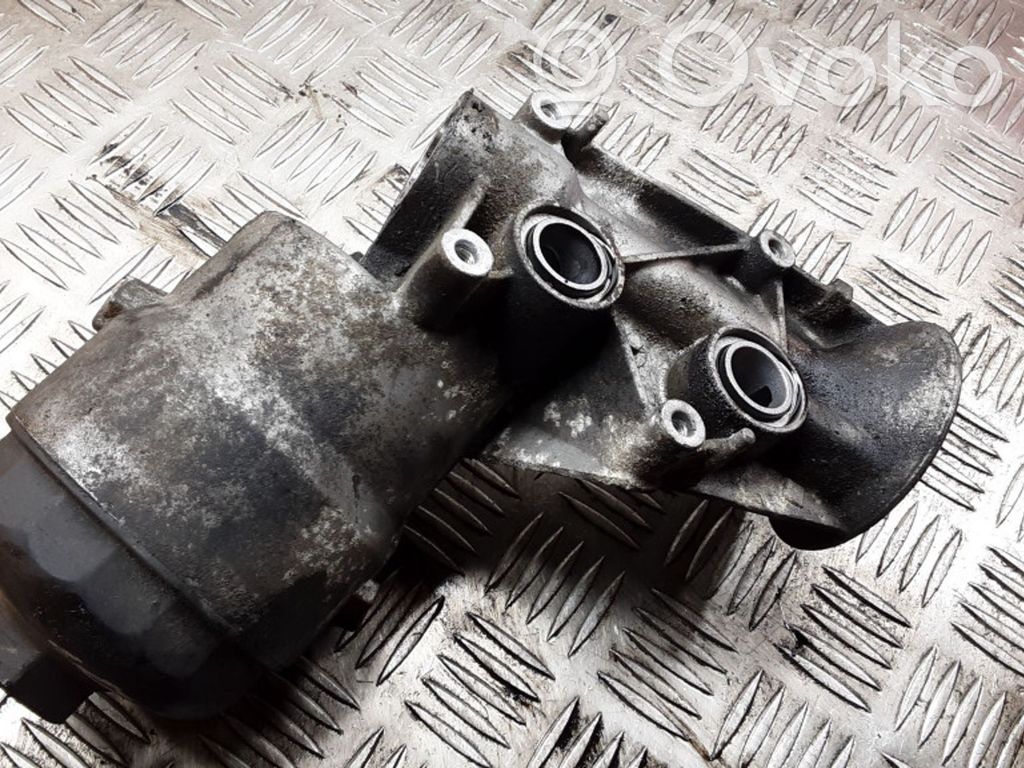 Opel Astra H Oil filter mounting bracket 