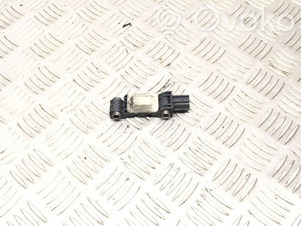 Audi A4 S4 B7 8E 8H Czujnik uderzenia Airbag 