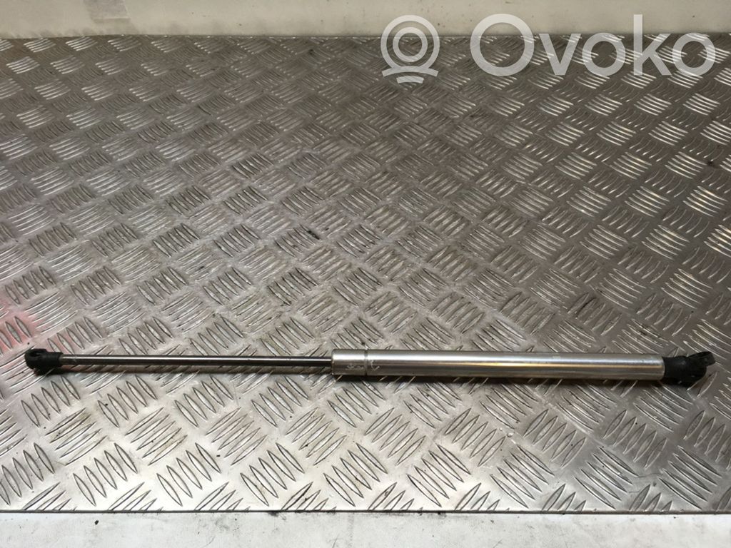 Volkswagen Golf IV Siłownik maski przedniej 