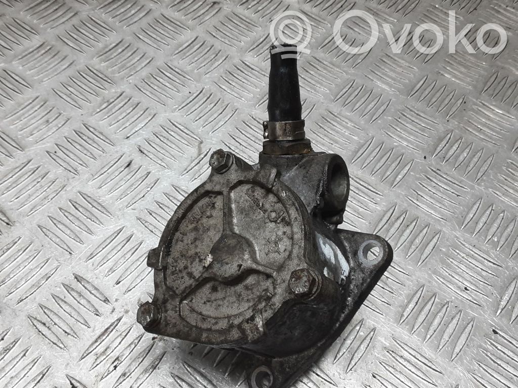 Alfa Romeo 156 Vacuum pump 