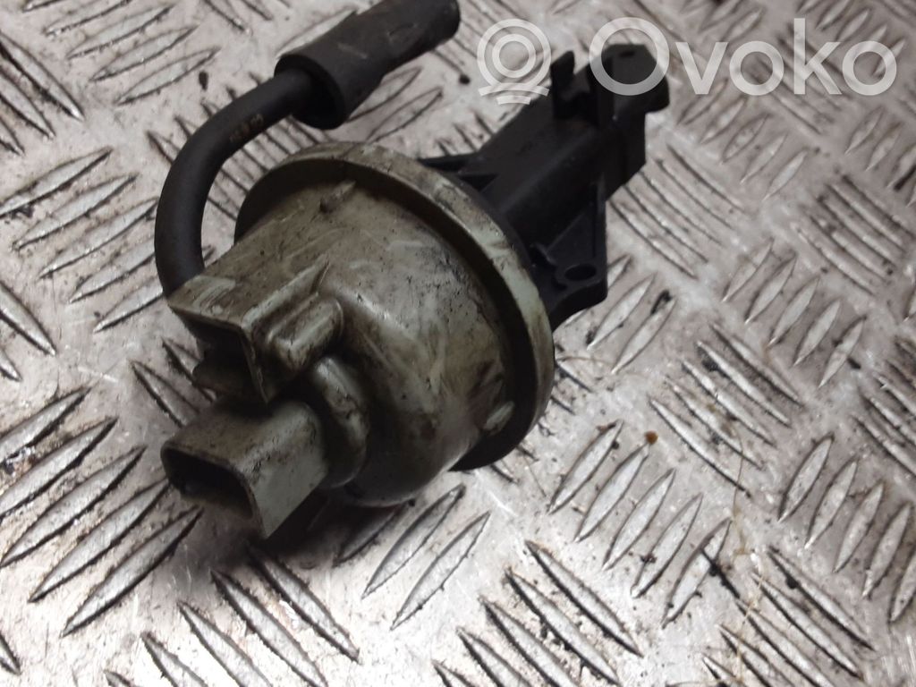 Mazda 5 Vakuuminis vožtuvas 