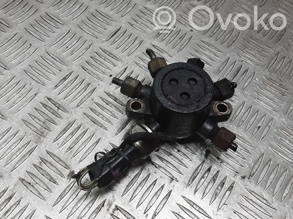 Ford Focus Fuel main line pipe 