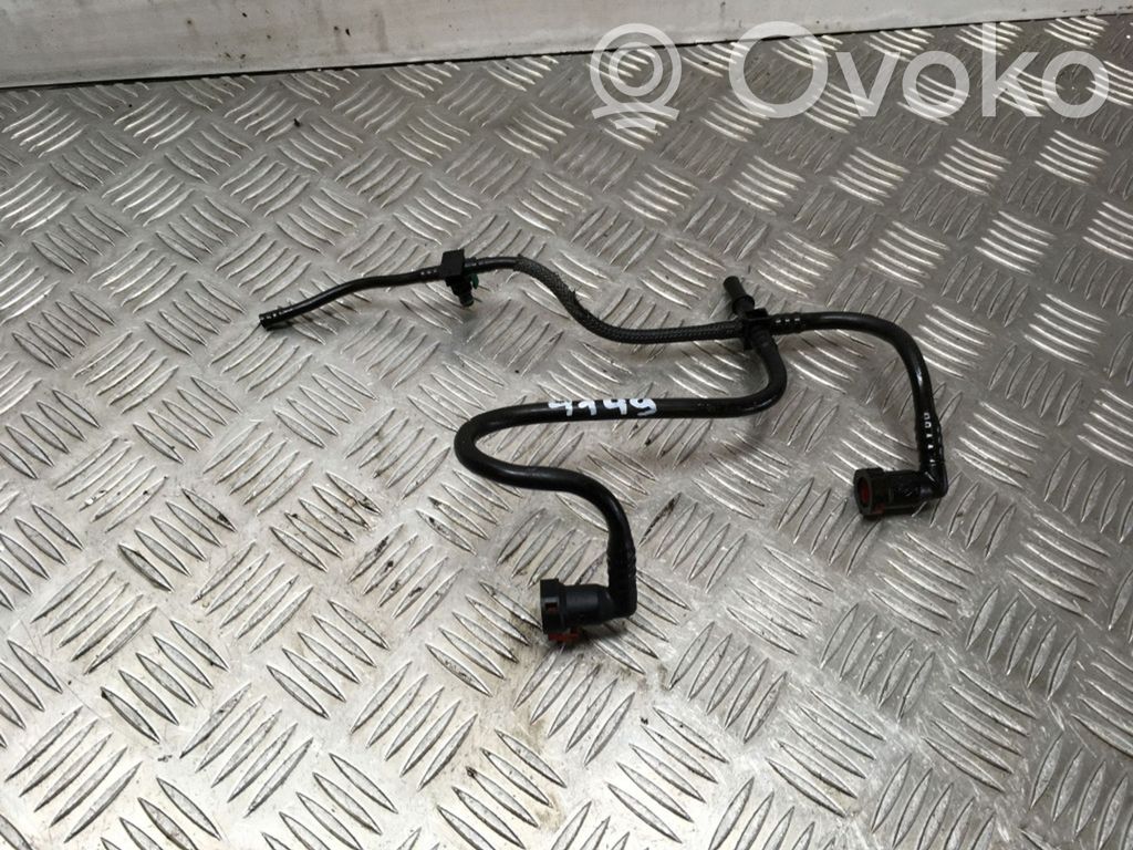 Fuel injector supply line/pipe