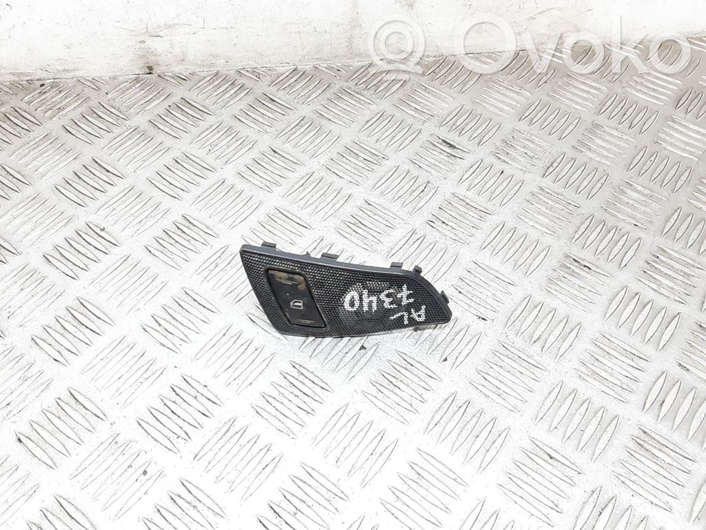 Skoda Octavia Mk2 (1Z) Electric window control switch 