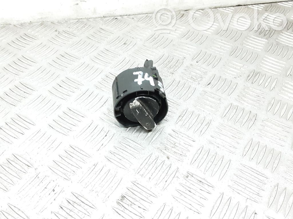 Skoda Octavia Mk2 (1Z) Interruptor de luz 