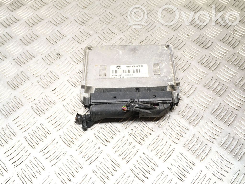 Volkswagen Polo Sterownik / Moduł ECU 