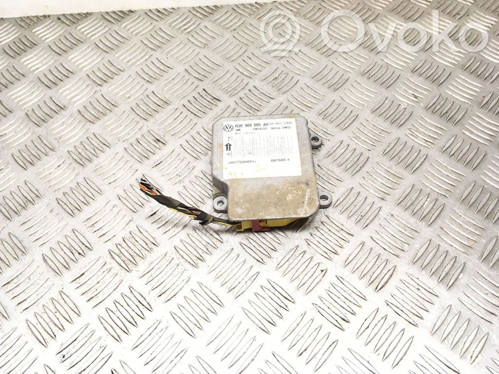 Volkswagen Caddy Unidad de control/módulo del Airbag 
