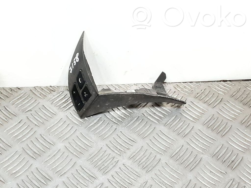BMW 5 E60 E61 Steering wheel buttons/switches 
