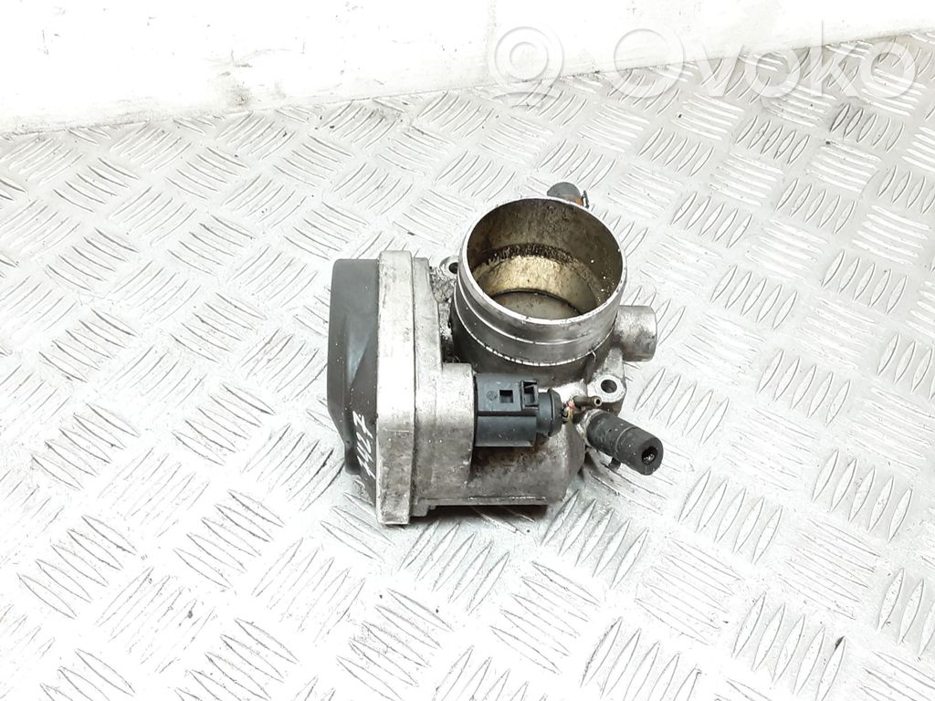 Audi A4 S4 B6 8E 8H Przepustnica 