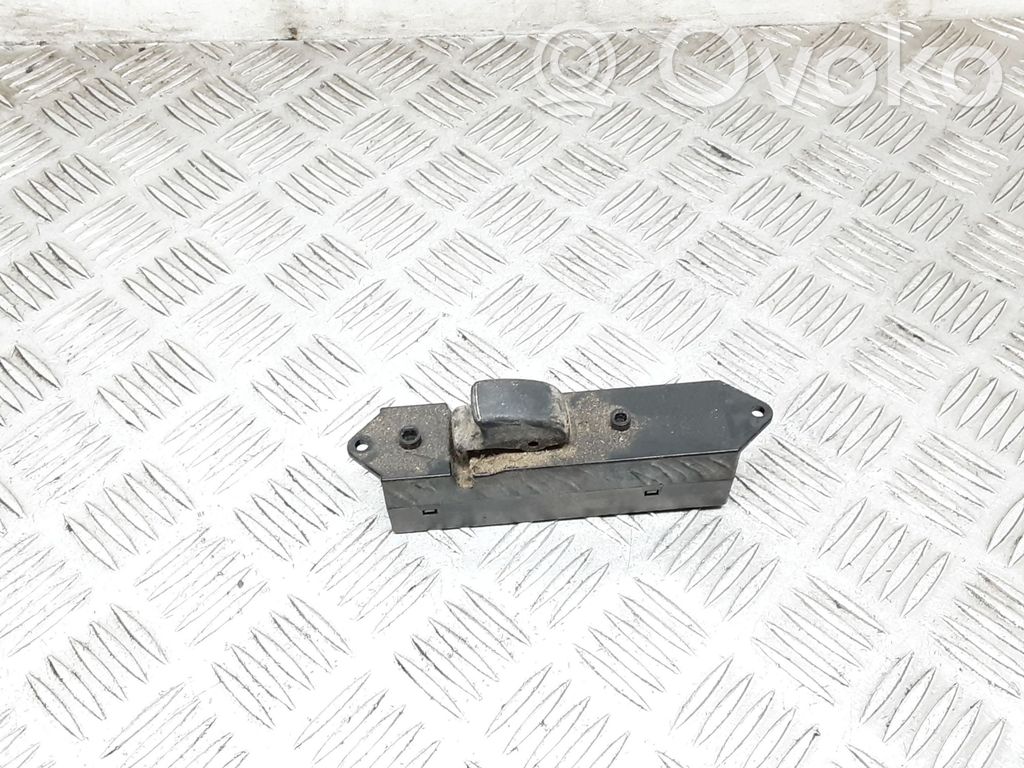 Mitsubishi Pajero Sport I Electric window control switch 