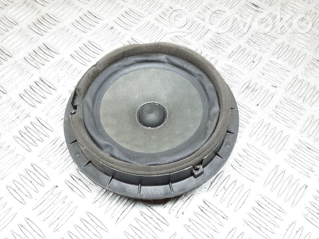 Suzuki Swift I Rear door speaker 
